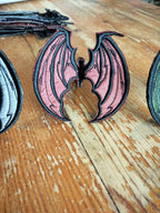 Marque-page “Ailes de Dragon” – Création Broderie & Grimoire