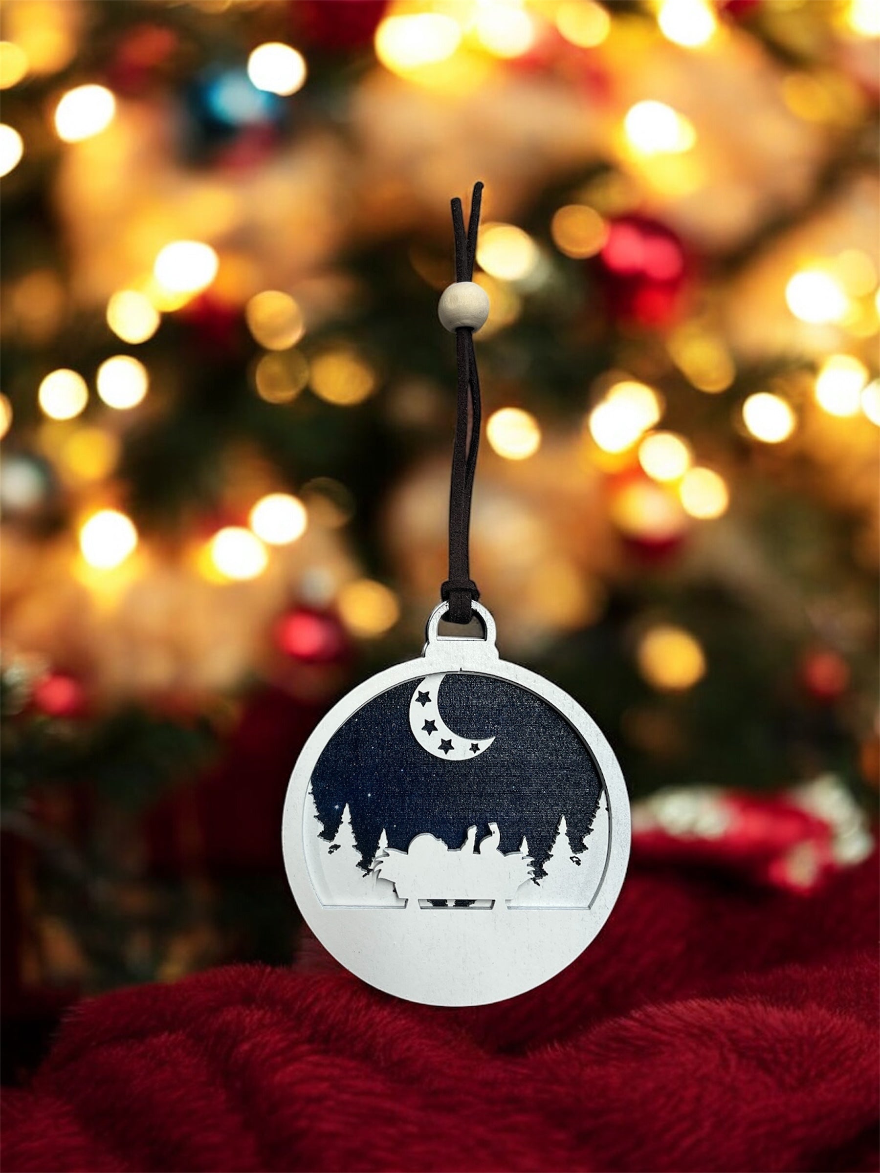Boule de Noël en Bois - Berceau sous la Lune étoilée - Décoration Artisale Fait Main