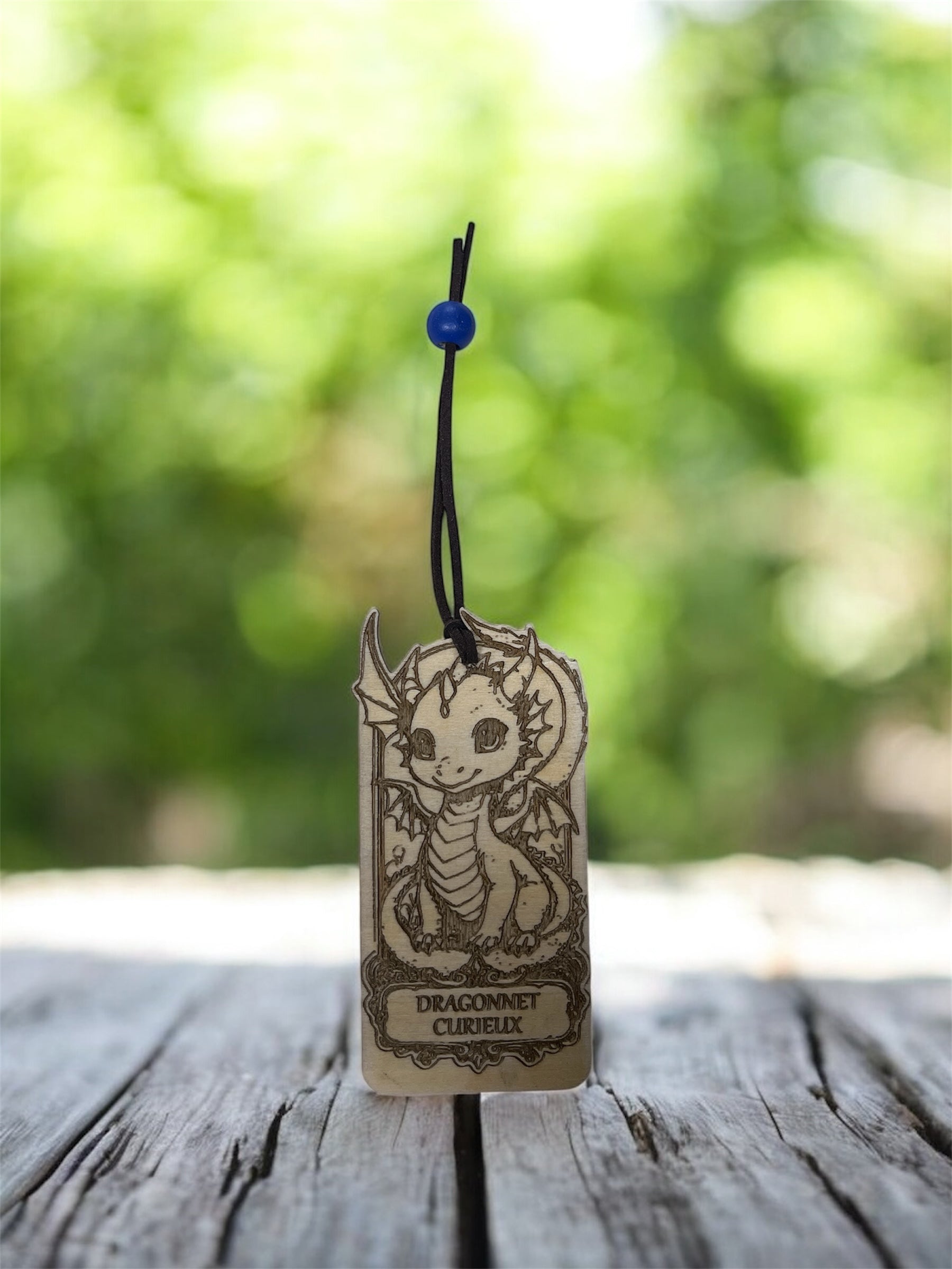 Marque-pages Fantasy en Bois Gravé – Illustrations Magiques & Univers Médiéval